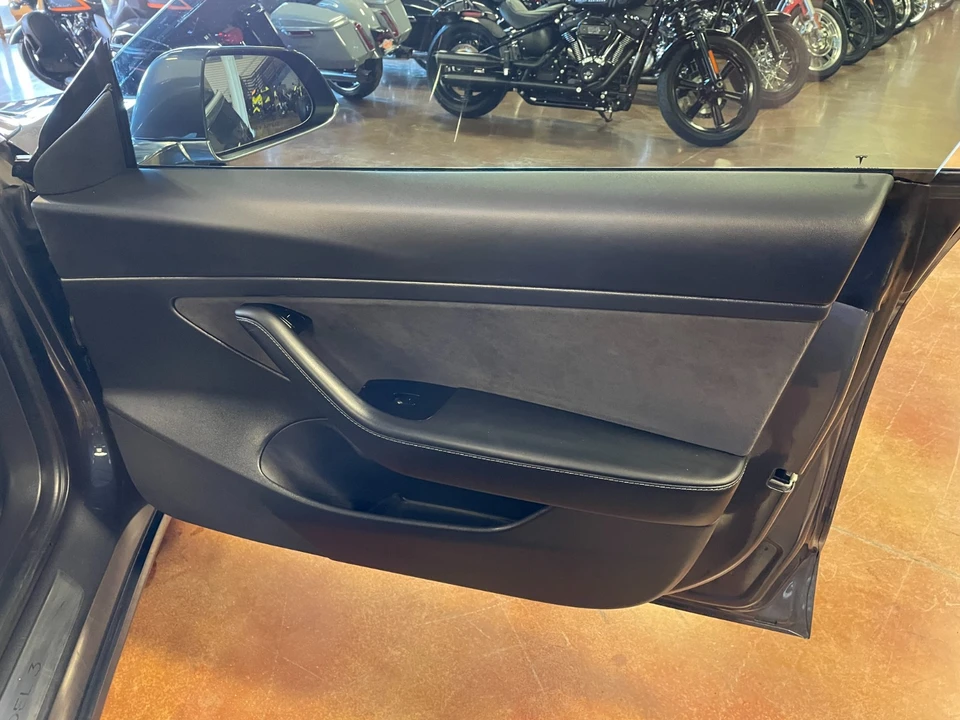 2020 Tesla - Image 20 of 21