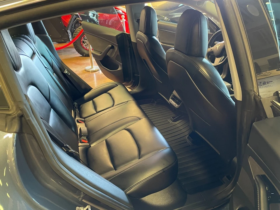 2020 Tesla - Image 16 of 21