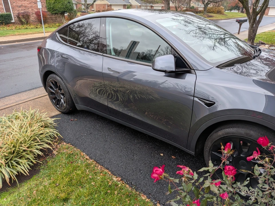 2020 Tesla Model Y - Image 4 of 10