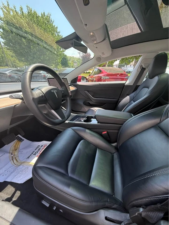 2020 Tesla Model 3 Performance - Image 8 of 8