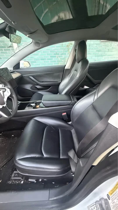 2020 Tesla Model 3 - Image 3 of 12