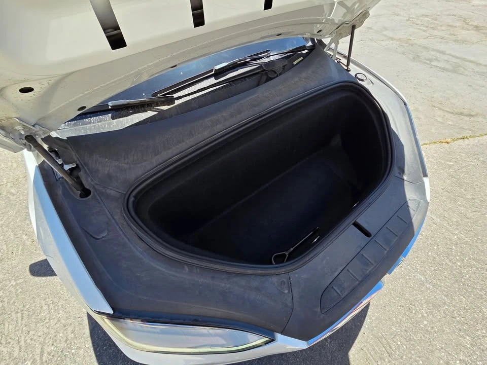 2020 Tesla Model X - Image 9 of 20