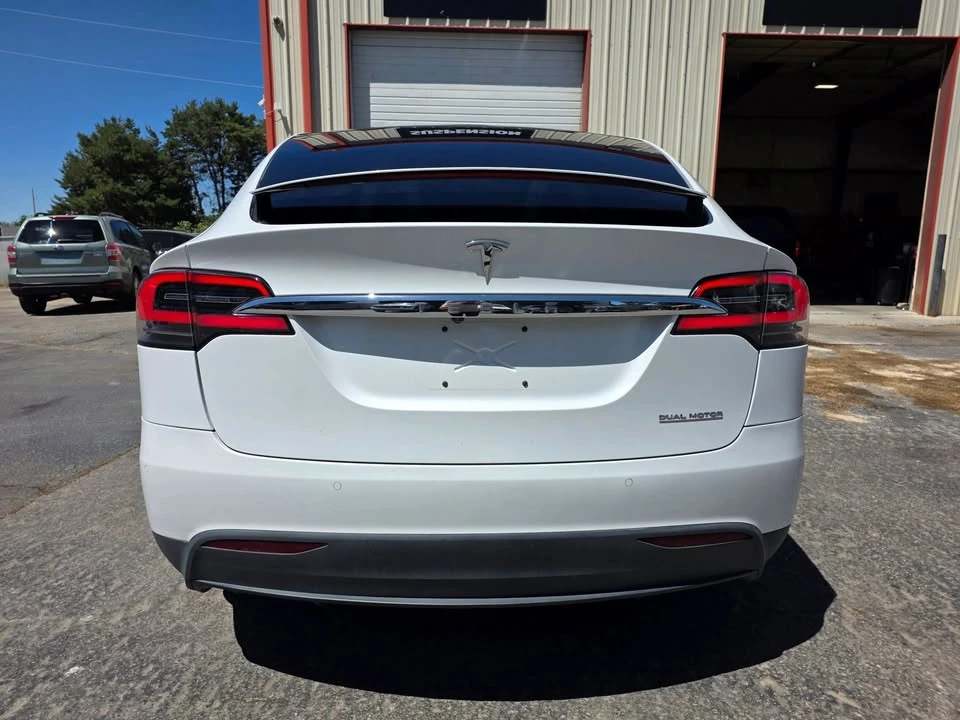 2020 Tesla Model X - Image 4 of 20