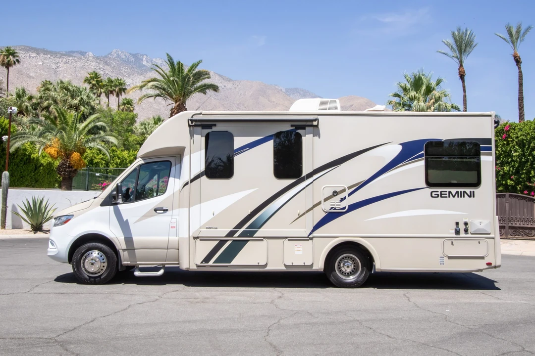 2020 Mercedes-Benz VS30 Sprinter - Image 3 of 31