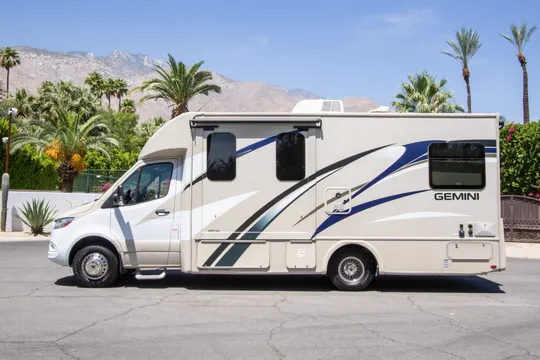 2020 Mercedes-Benz VS30 Sprinter - Image 3 of 31