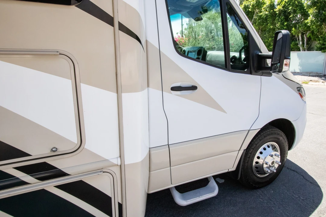 2020 Mercedes-Benz VS30 Sprinter - Image 23 of 31