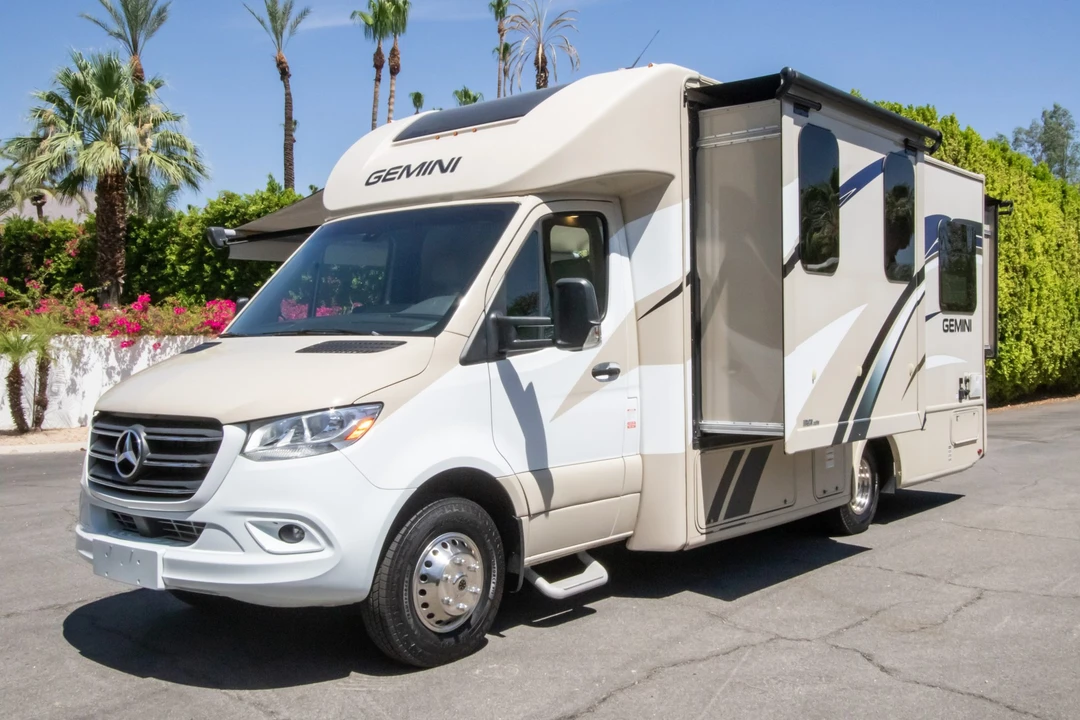 2020 Mercedes-Benz VS30 Sprinter - Image 2 of 31