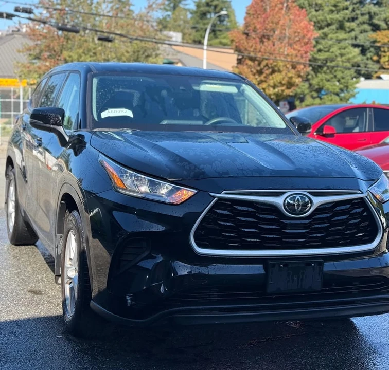 2020 Toyota Highlander - Image 4 of 8