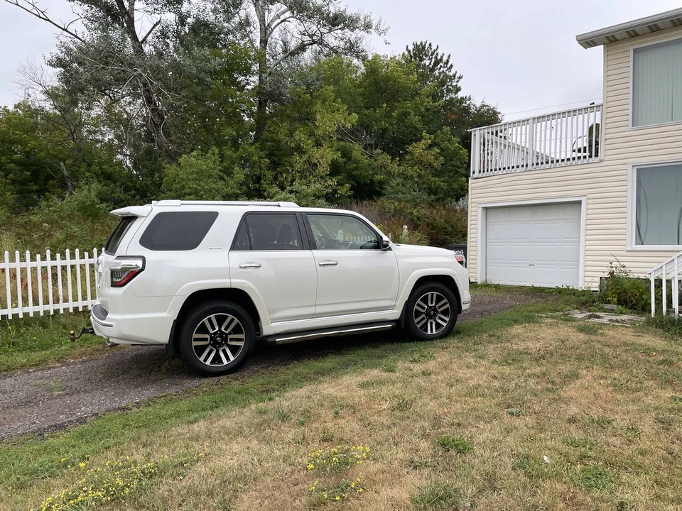 2020 Toyota 4Runner 5th Gen - Image 3 of 12