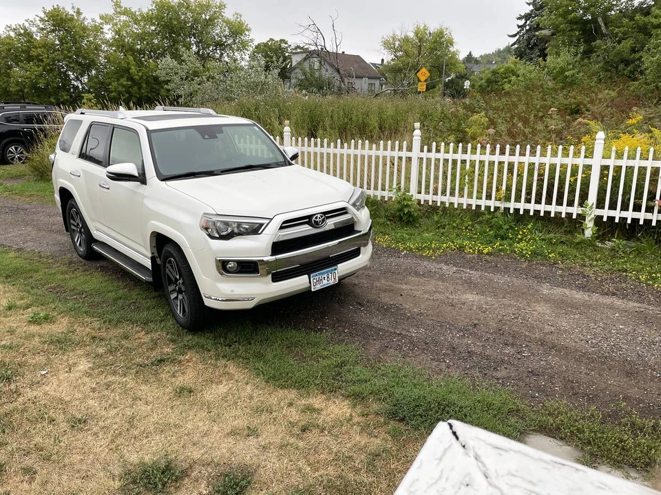 2020 Toyota 4Runner 5th Gen - Image 4 of 12