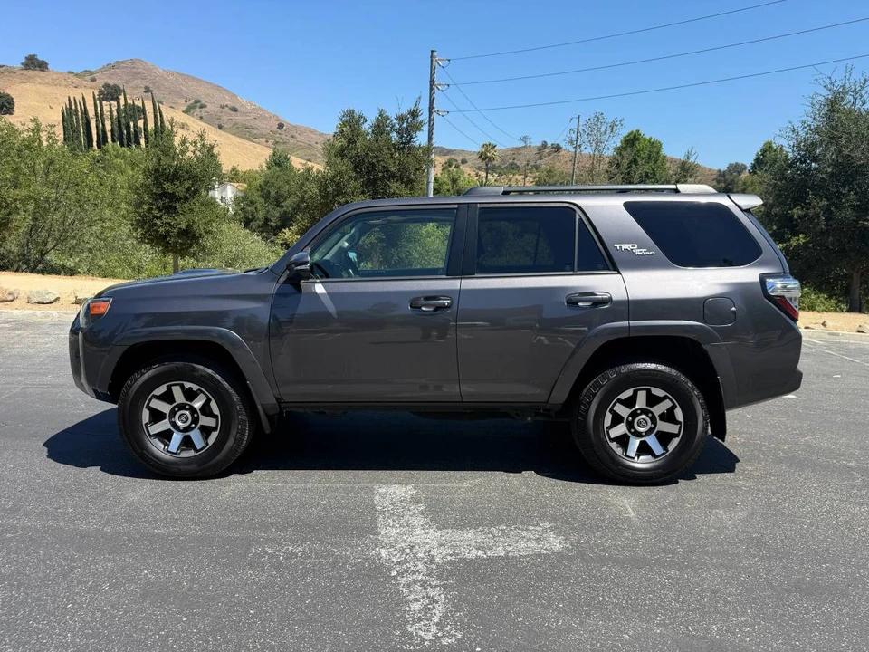 2020 Toyota 4Runner 5th Gen - Image 6 of 9