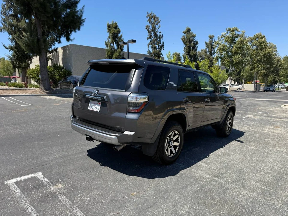 2020 Toyota 4Runner 5th Gen - Image 4 of 9