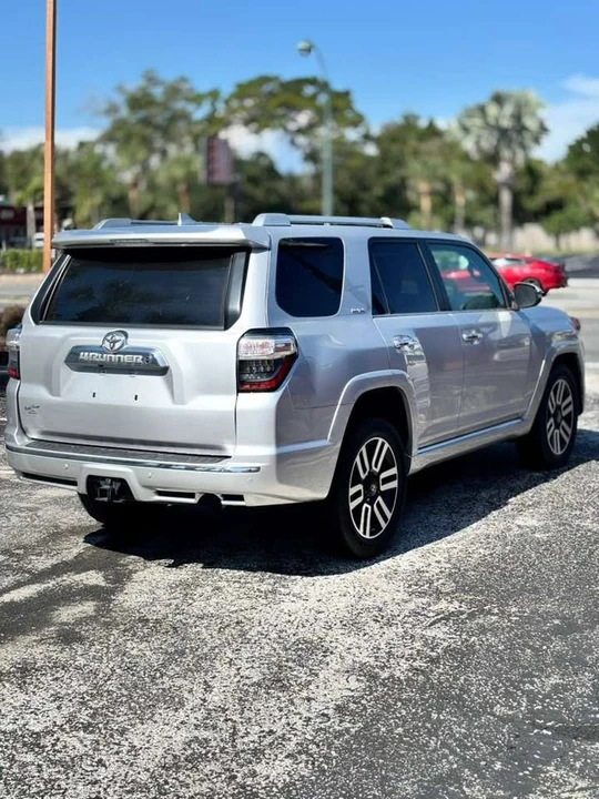 2020 Toyota 4Runner 5th Gen - Image 9 of 12