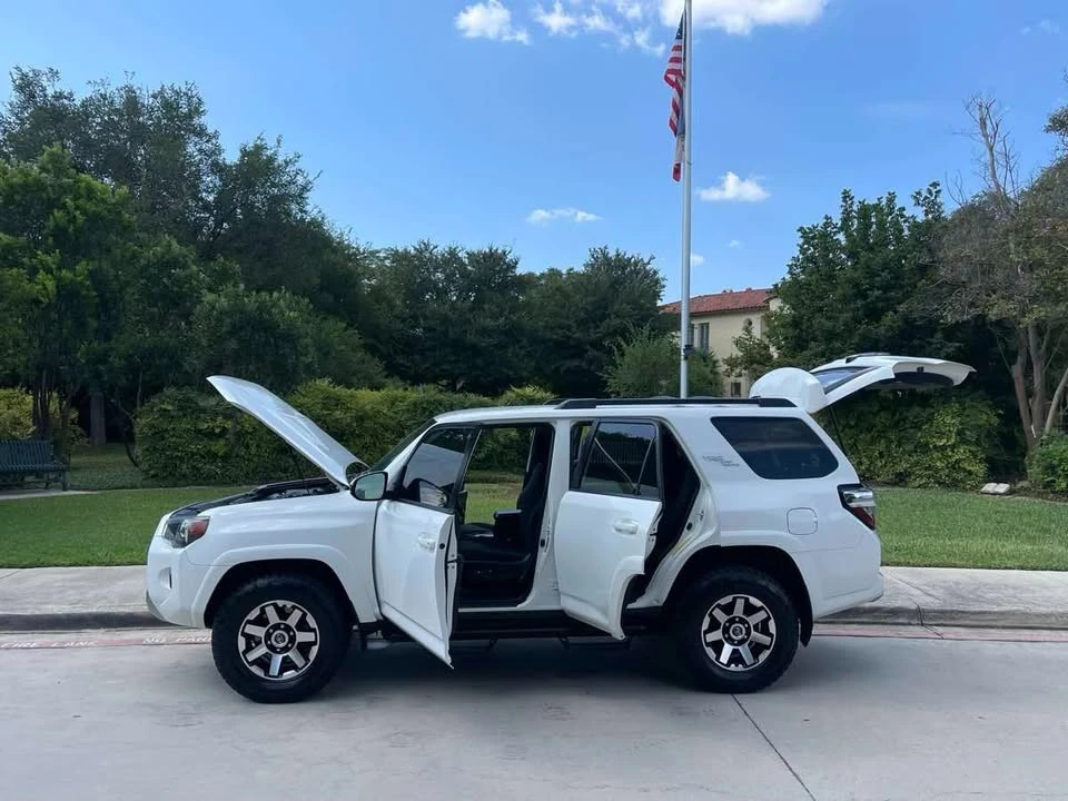 2020 Toyota 4Runner 5th Gen - Image 11 of 20