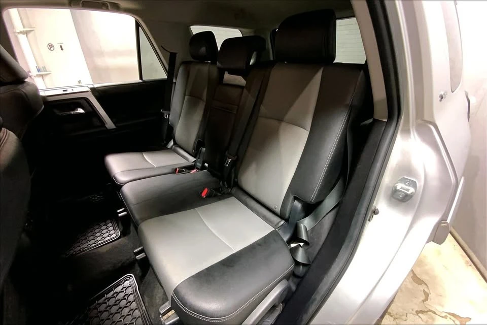 2020 Toyota 4Runner 5th Gen - Image 16 of 20