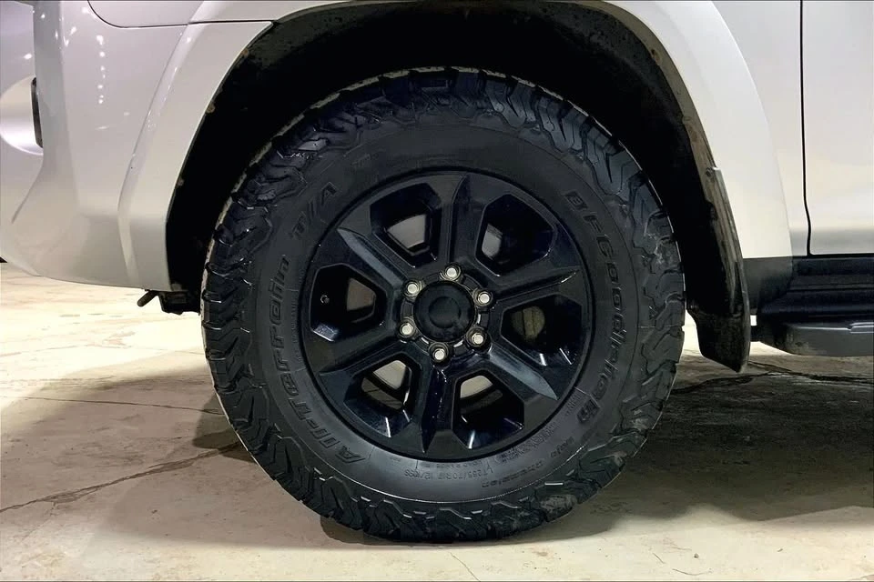 2020 Toyota 4Runner 5th Gen - Image 17 of 20
