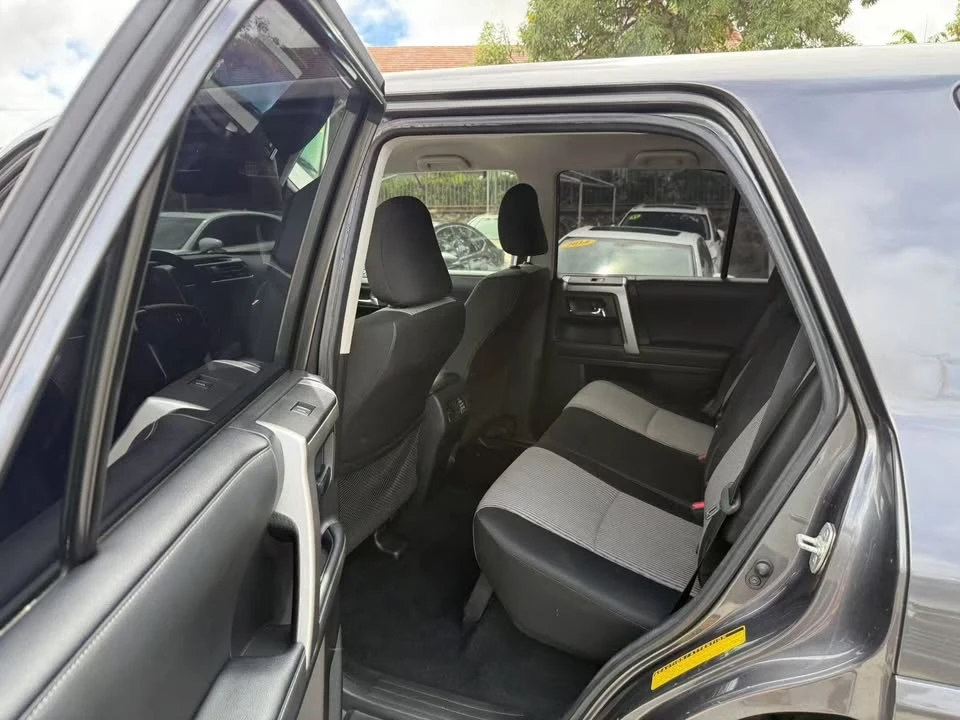 2020 Toyota 4Runner 5th Gen - Image 9 of 15