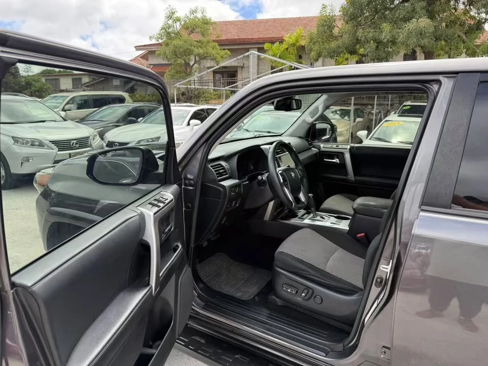 2020 Toyota 4Runner 5th Gen - Image 8 of 15