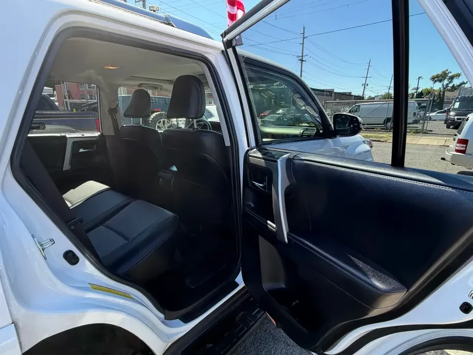 2020 Toyota 4Runner 5th Gen - Image 13 of 20