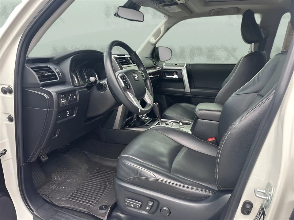 2020 Toyota 4Runner 5th Gen - Image 9 of 12