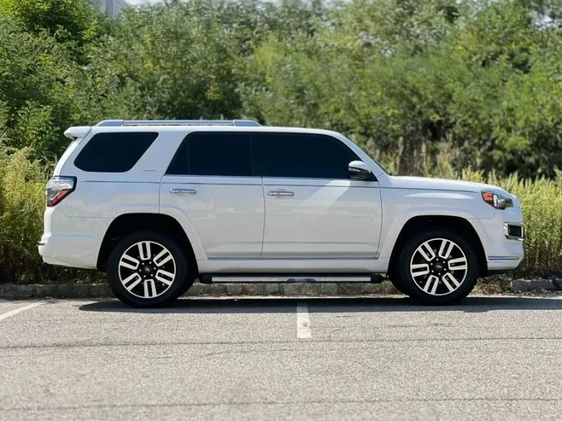 2020 Toyota 4Runner 5th Gen - Image 11 of 12