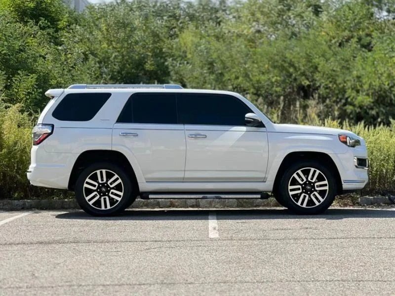 2020 Toyota 4Runner 5th Gen - Image 11 of 12