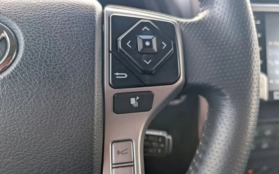 2020 Toyota 4Runner 5th Gen - Image 16 of 18