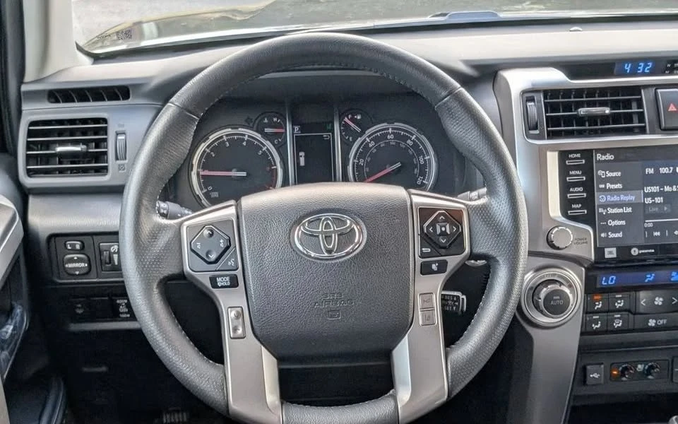2020 Toyota 4Runner 5th Gen - Image 14 of 18