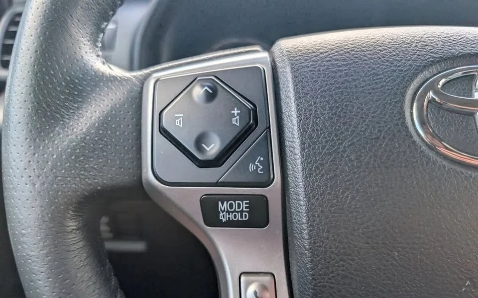2020 Toyota 4Runner 5th Gen - Image 15 of 18