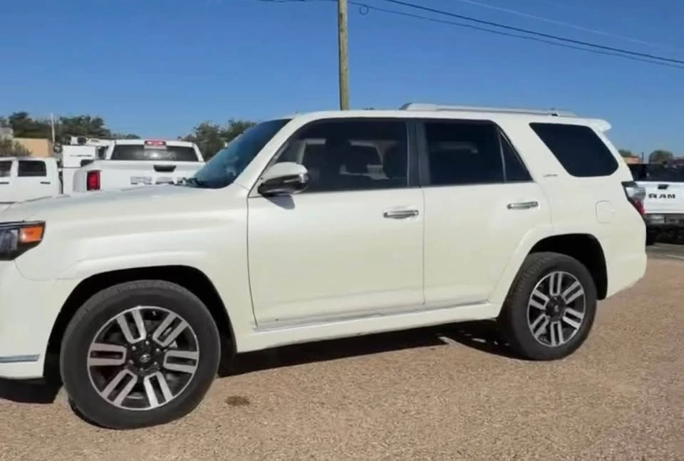 2020 Toyota 4Runner 5th Gen - Image 2 of 9
