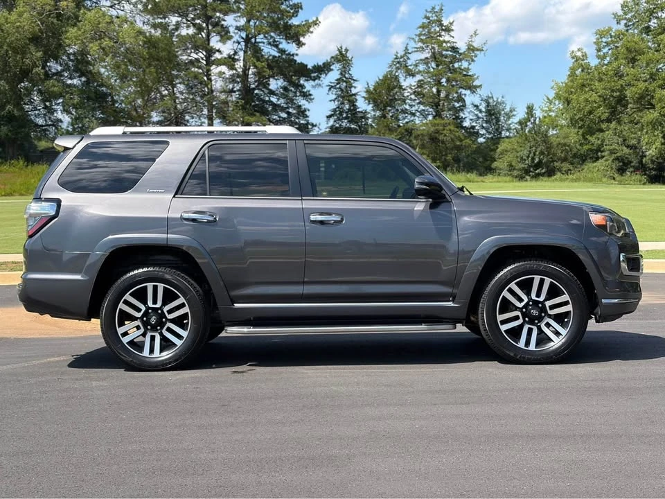 2020 Toyota 4Runner 5th Gen - Image 8 of 19