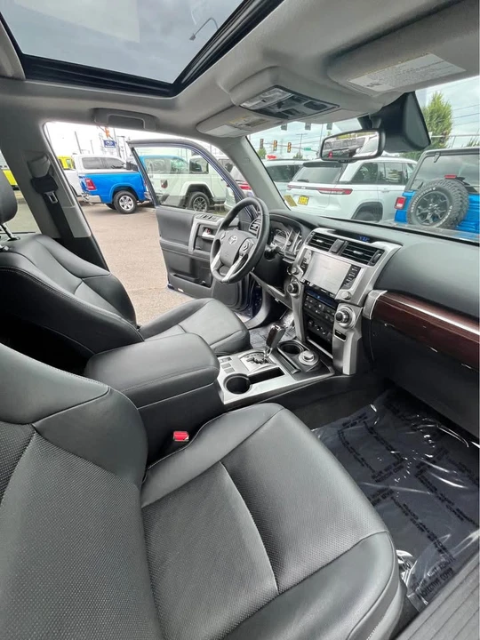 2020 Toyota 4Runner 5th Gen - Image 7 of 11