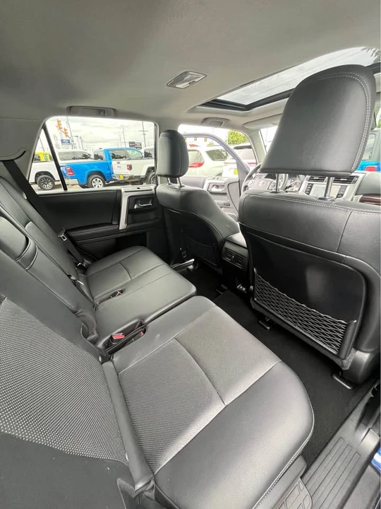 2020 Toyota 4Runner 5th Gen - Image 8 of 11