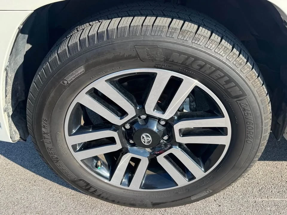 2020 Toyota 4Runner 5th Gen - Image 8 of 11
