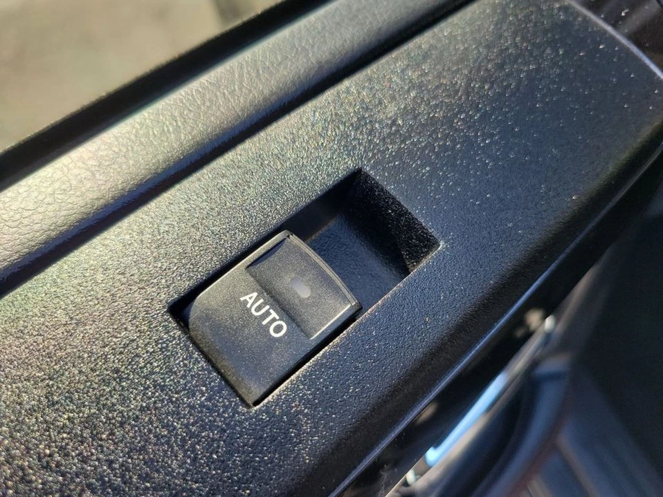 2020 Toyota 4Runner 5th Gen - Image 18 of 20