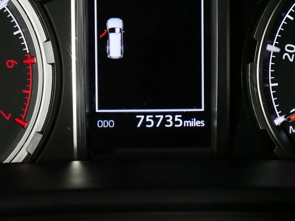 2020 Toyota 4Runner 5th Gen - Image 13 of 20