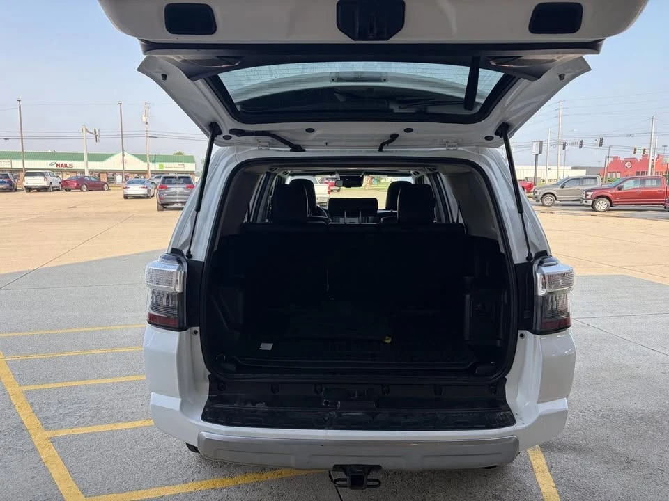 2020 Toyota 4Runner 5th Gen - Image 11 of 20