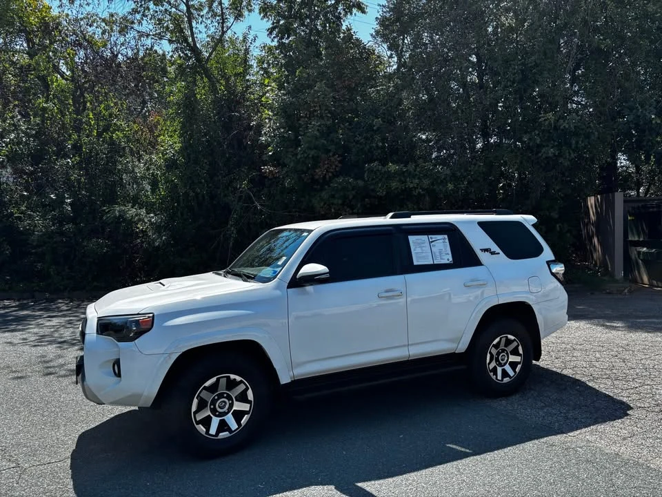 2020 Toyota 4Runner 5th Gen - Image 3 of 9