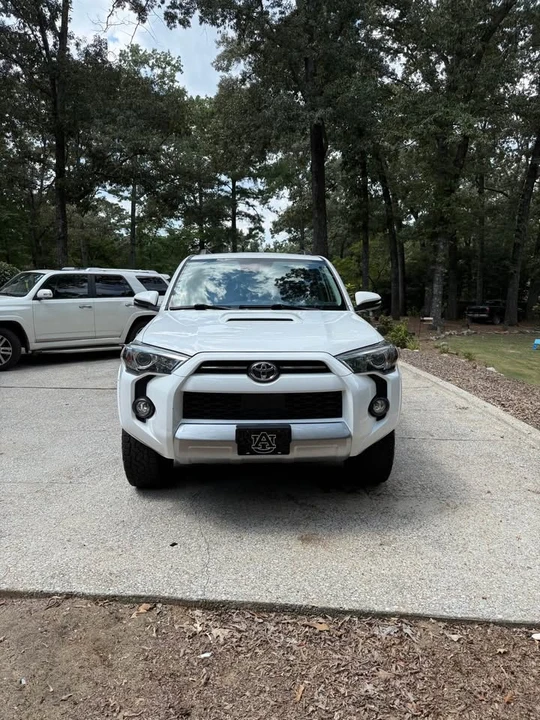 2020 Toyota 4Runner 5th Gen - Image 3 of 10