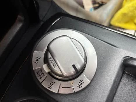 2020 Toyota 4Runner 5th Gen - Image 16 of 19