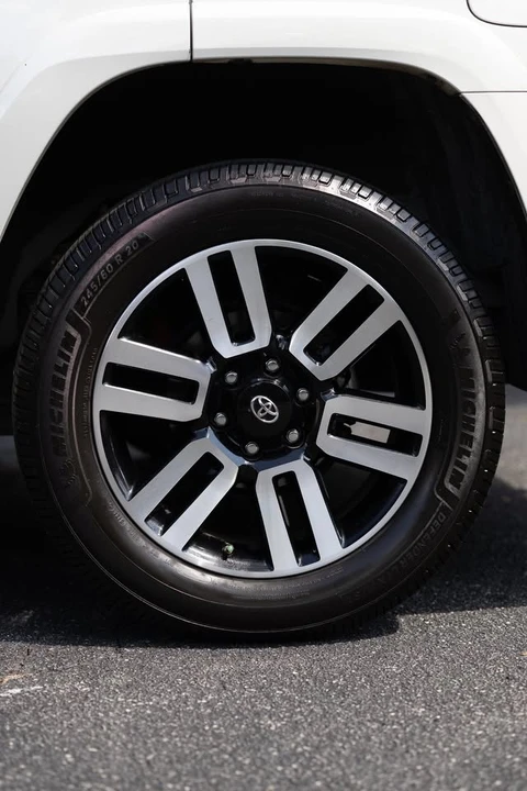 2020 Toyota 4Runner 5th Gen - Image 7 of 8