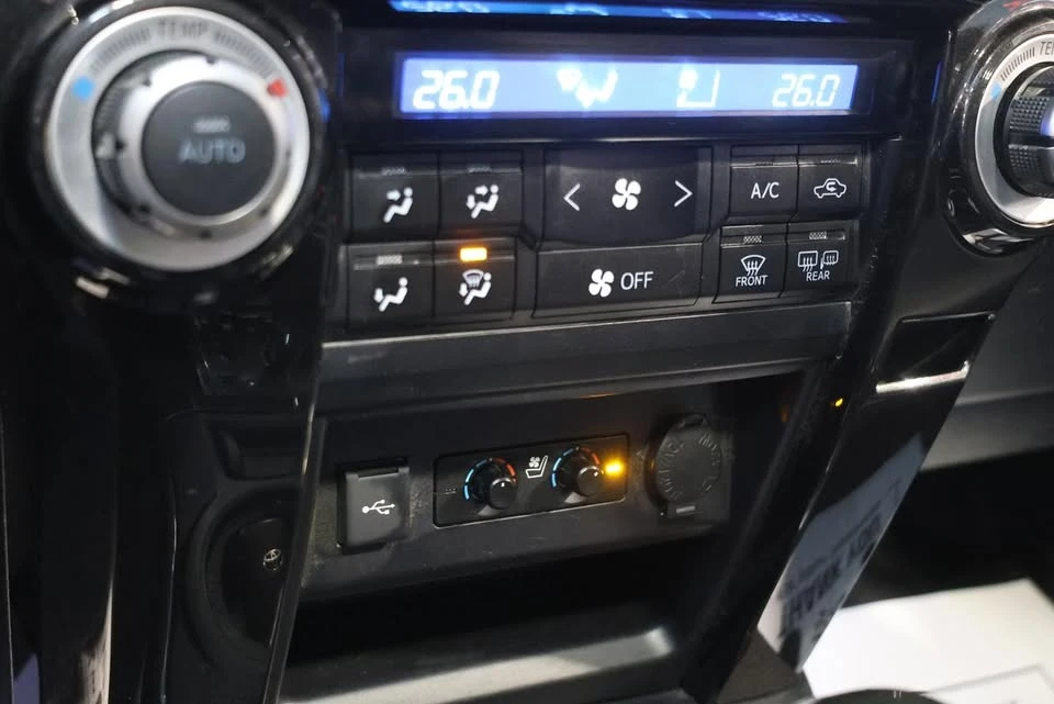 2020 Toyota 4Runner 5th Gen - Image 16 of 20