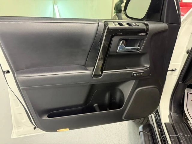 2020 Toyota 4Runner 5th Gen - Image 13 of 21