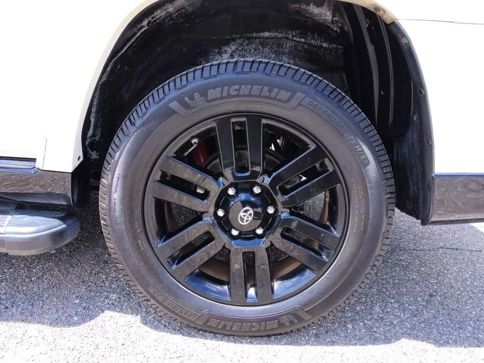 2020 Toyota 4Runner 5th Gen - Image 9 of 14