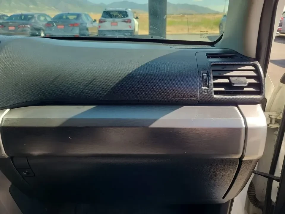 2020 Toyota 4Runner 5th Gen - Image 16 of 20