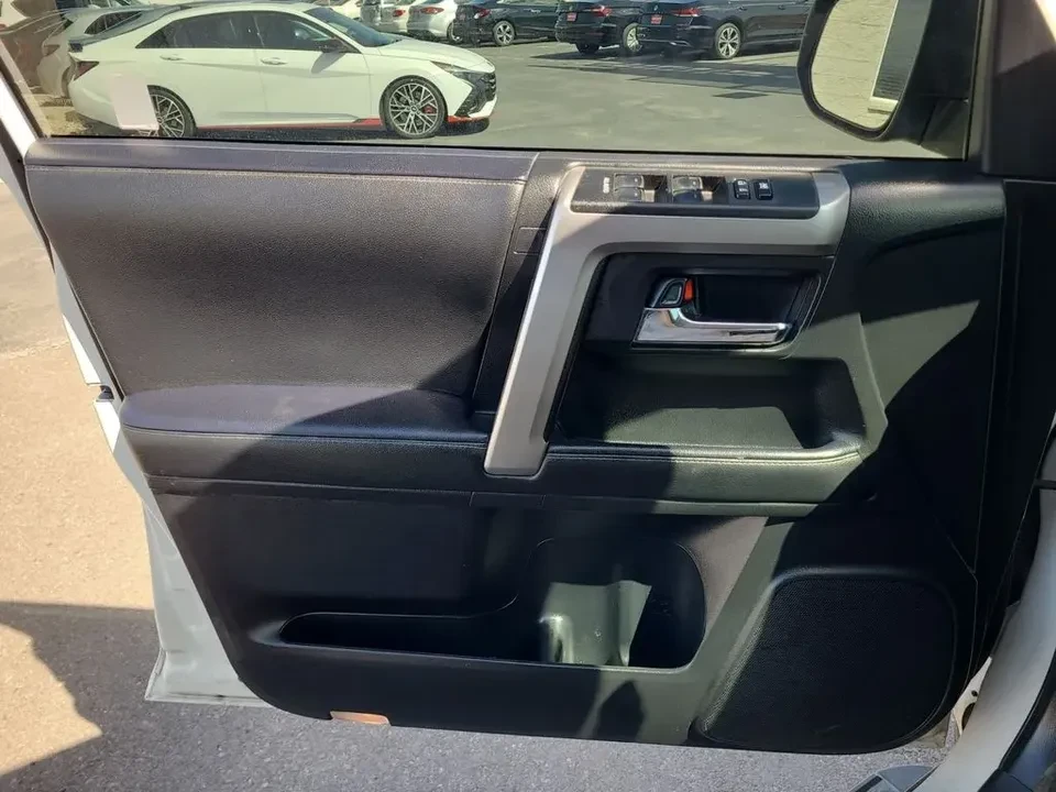 2020 Toyota 4Runner 5th Gen - Image 18 of 20