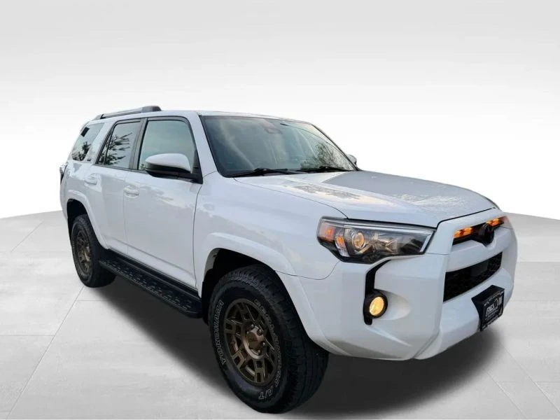 2020 Toyota 4Runner 5th Gen - Image 9 of 12