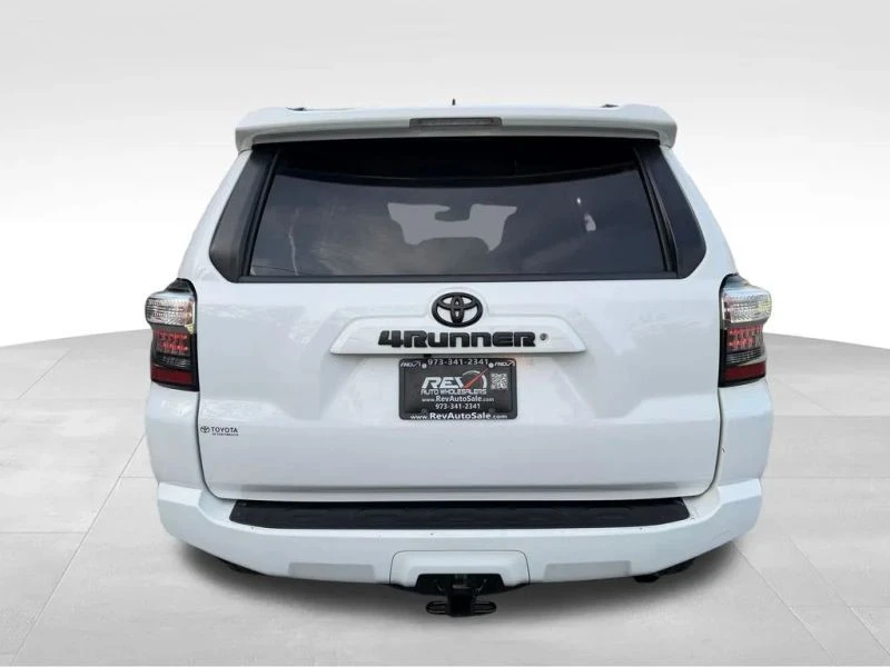 2020 Toyota 4Runner 5th Gen - Image 5 of 12