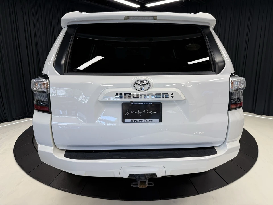 2020 Toyota 4Runner 5th Gen - Image 10 of 12