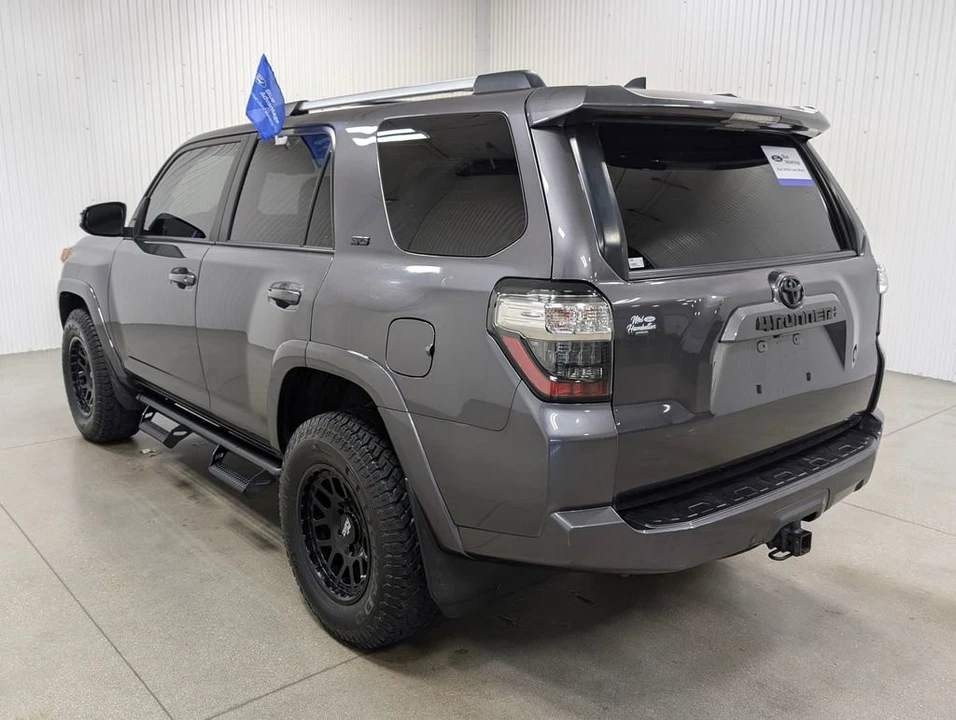 2020 Toyota 4Runner 5th Gen - Image 9 of 11